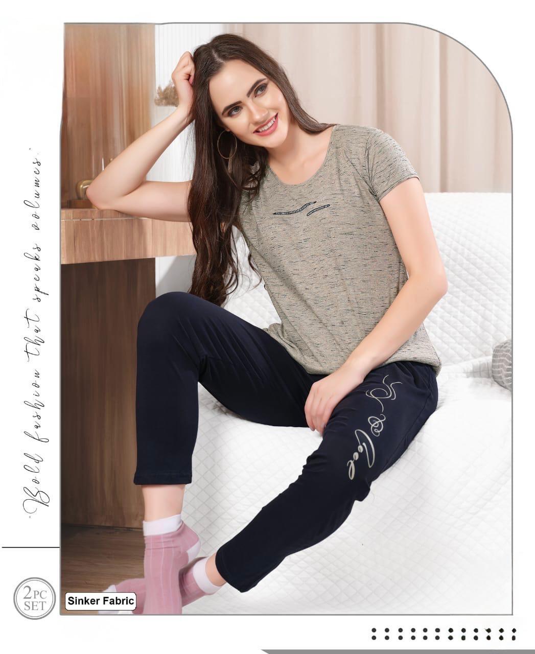Slogan Print T-Shirt & Pyjama Set – Casual Comfort for Every Day for Women