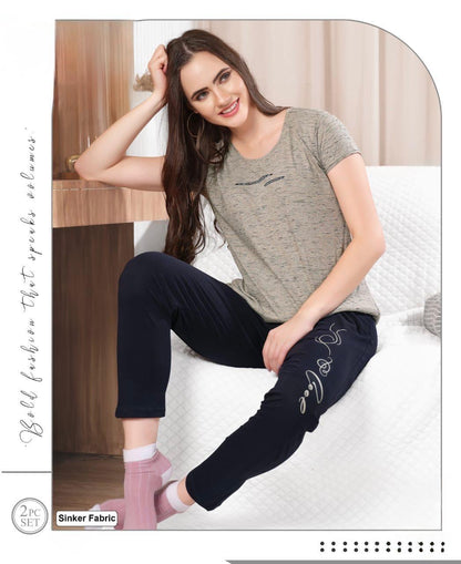 Slogan Print T-Shirt & Pyjama Set – Casual Comfort for Every Day for Women