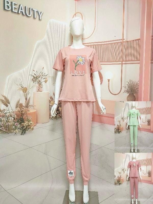 Floral Graphic Cotton Pyjama Set – Soft Comfort with a Touch of Love for Women